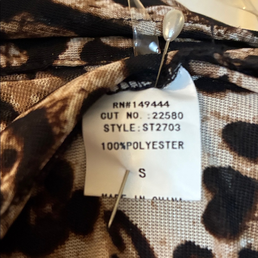 Chic Leopard Print Women's Robe - Picture 4 of 5